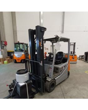 Stivuitor electric cu furci RX 20-20 P